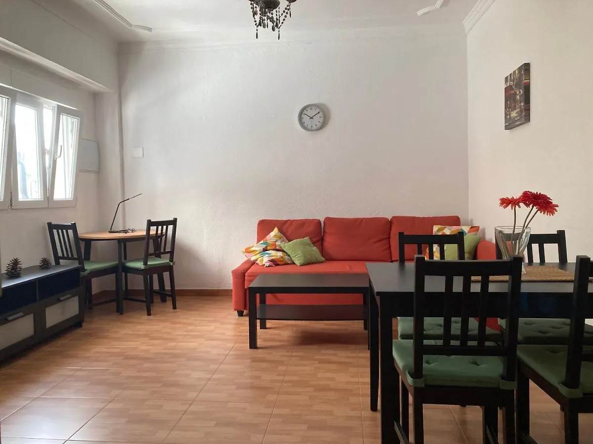 Kontakt z Apartamento Retech
